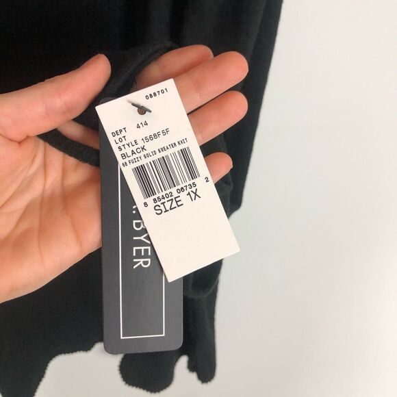 A. Byer Black Ribbed Cold Shoulder Fuzzy Knit Sweater Women's Plus 1X - Picture 6 of 6